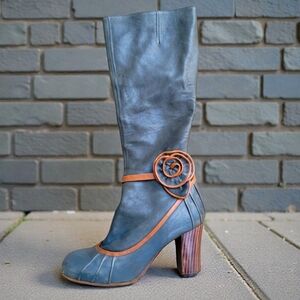 CHIE MIHARA Rosette Boots in Sage Green & Tan 39